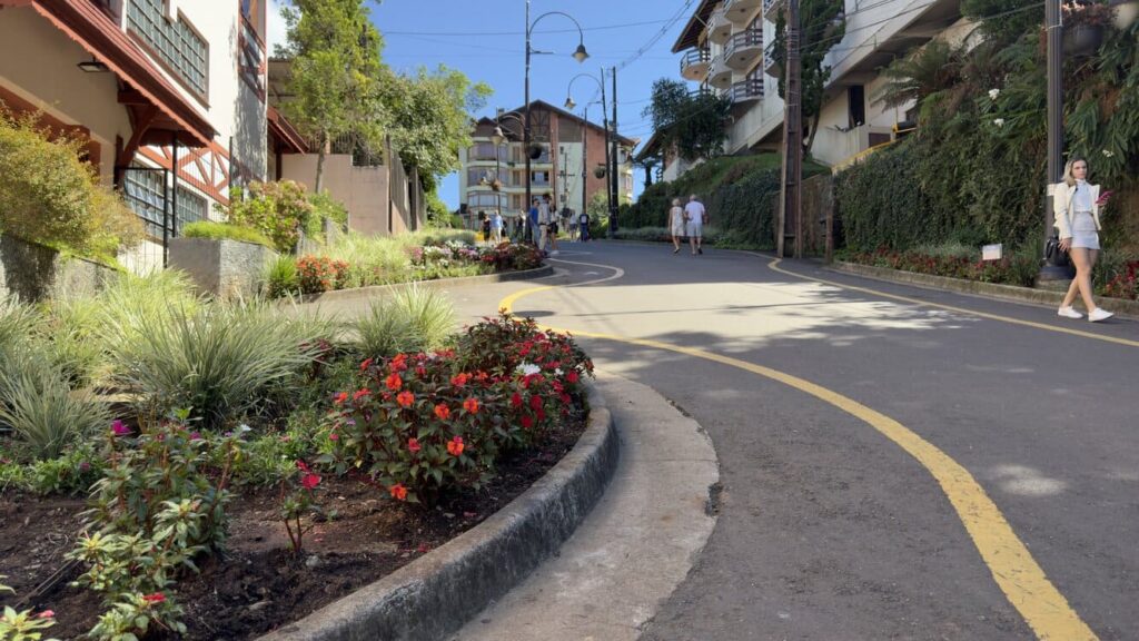 Gramado um passeio ao ar livre. Dias ensolarados.